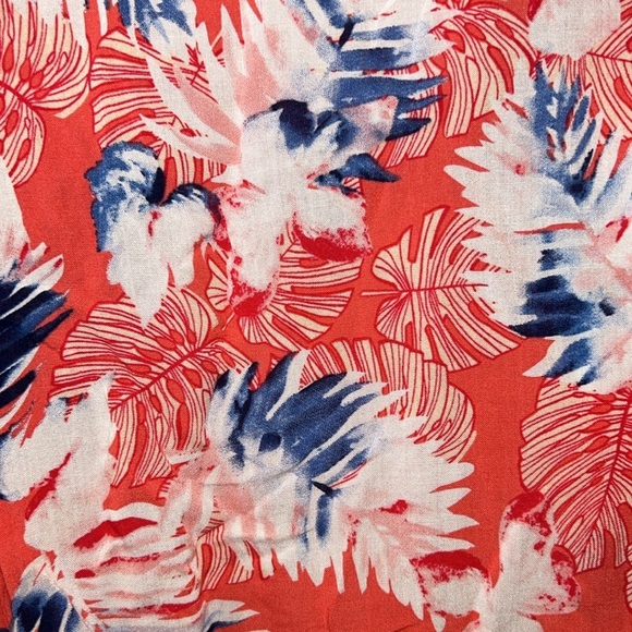 Women’s tropical floral popover blouse with sleeve detail plus size 1X - Picture 6 of 7